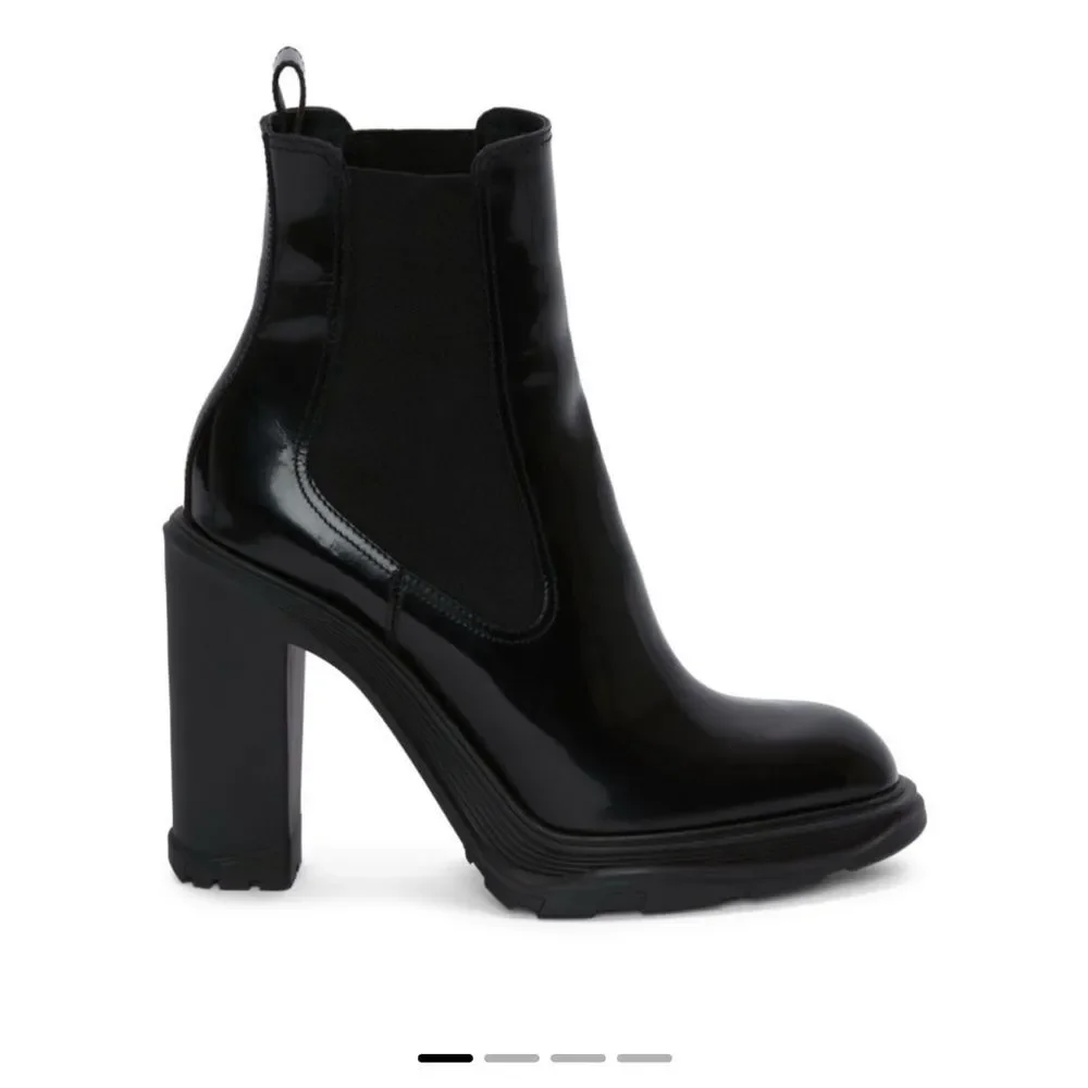 Alexander McQueen authentic alexander